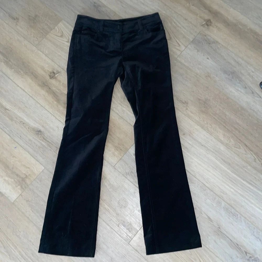 WHBM retro 90s low rise velvet flare pants ❤️